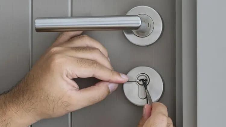 Sakarya Kapı Açma 2 Sakarya Kapı Açma - Çekili Kapı Açma - 0535 358 85 54